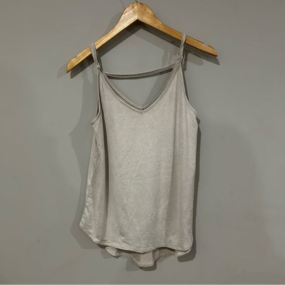 Shyanne Women’s Size Medium Beige Tank - Picture 1 of 3